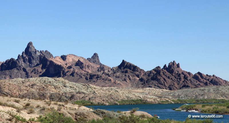 Les montagnes de Needles en Californie